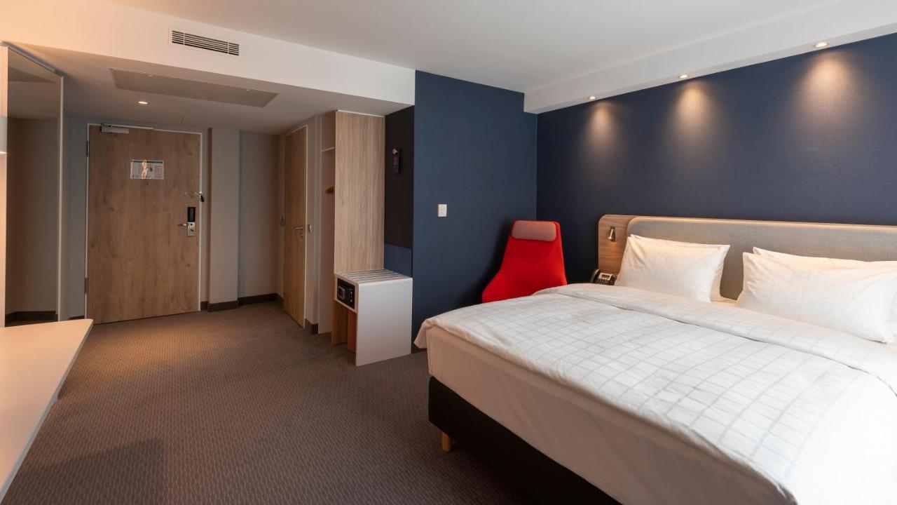 Hotel Express - - Dusseldorf By Ihg 3*