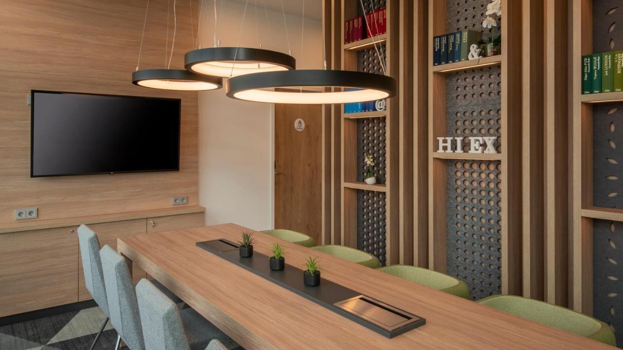 Hotel Express - - Dusseldorf By Ihg